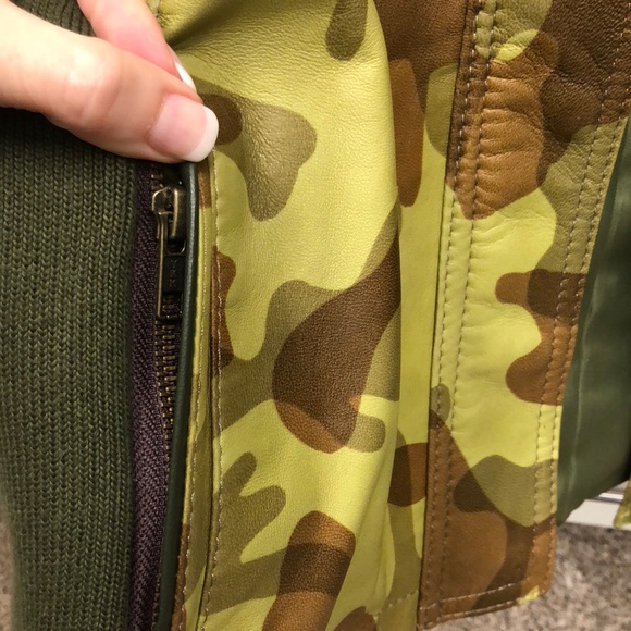 Camouflage Vest from Argentina (NEVER WORN) - Picture 7 of 8